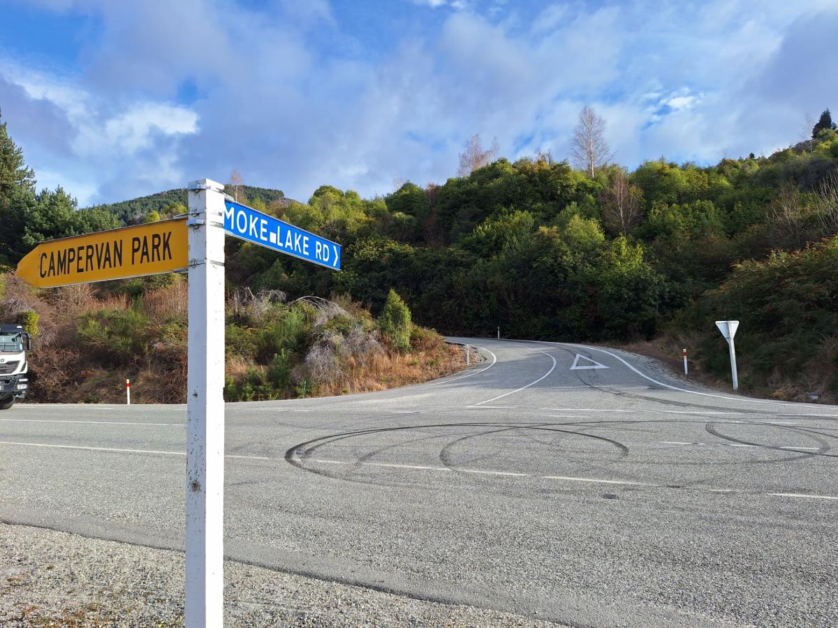 Man 'seriously hurt' in incident near Queenstown