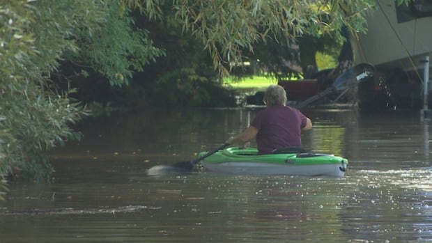 Steinbach homeowners begin cleanup after community floods overnight