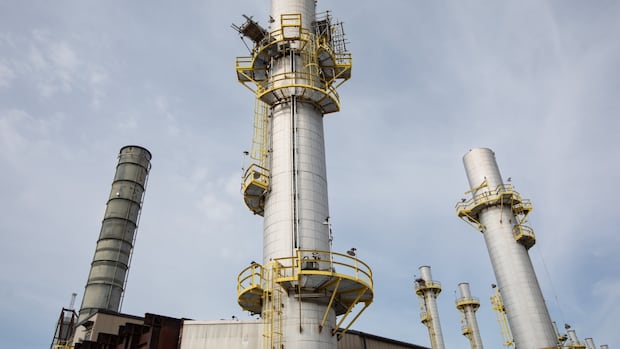 In an unprecedented warning, leading climate think-tank says Canada won't meet 2030 climate target