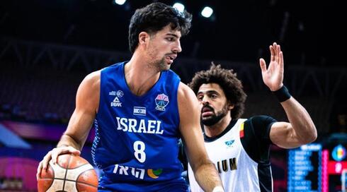After a decade, Israel advances to EuroBasket round of 16