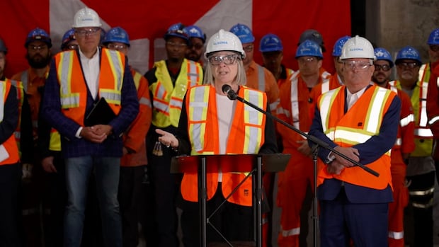 Algoma Steel to get loans of $400M federally, $100M from Ontario as tariffs hit the industry