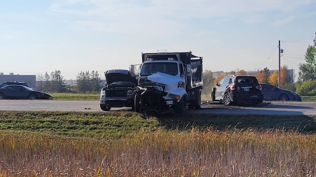 Multi-vehicle crash forces closure of part of Winnipeg's Perimeter Highway