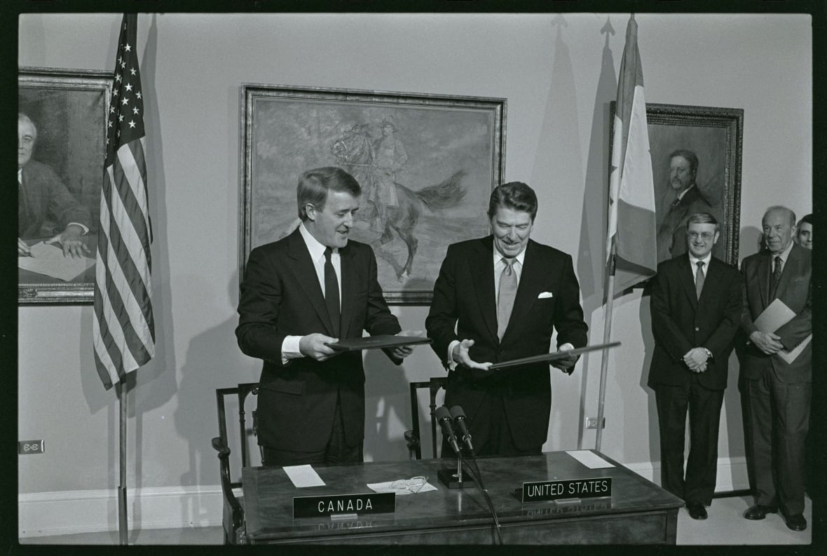 Canadian Prime Minister Brian Mulroney and United States President Ronald Reagan agreed to extend the NORAD agreement for five more years, March 19, 1986.