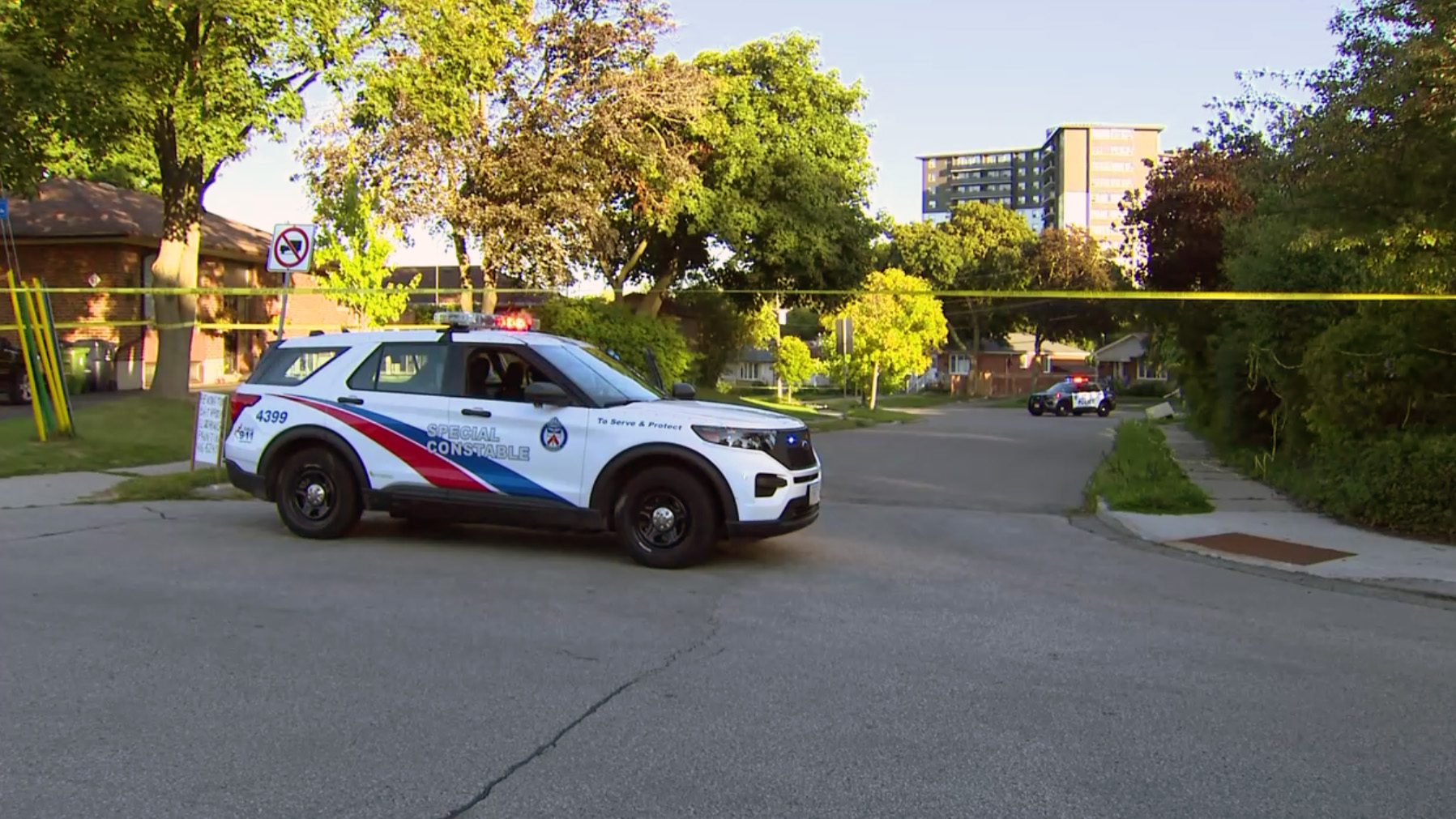 Police investigate after 2 men wounded in targeted Scarborough shooting