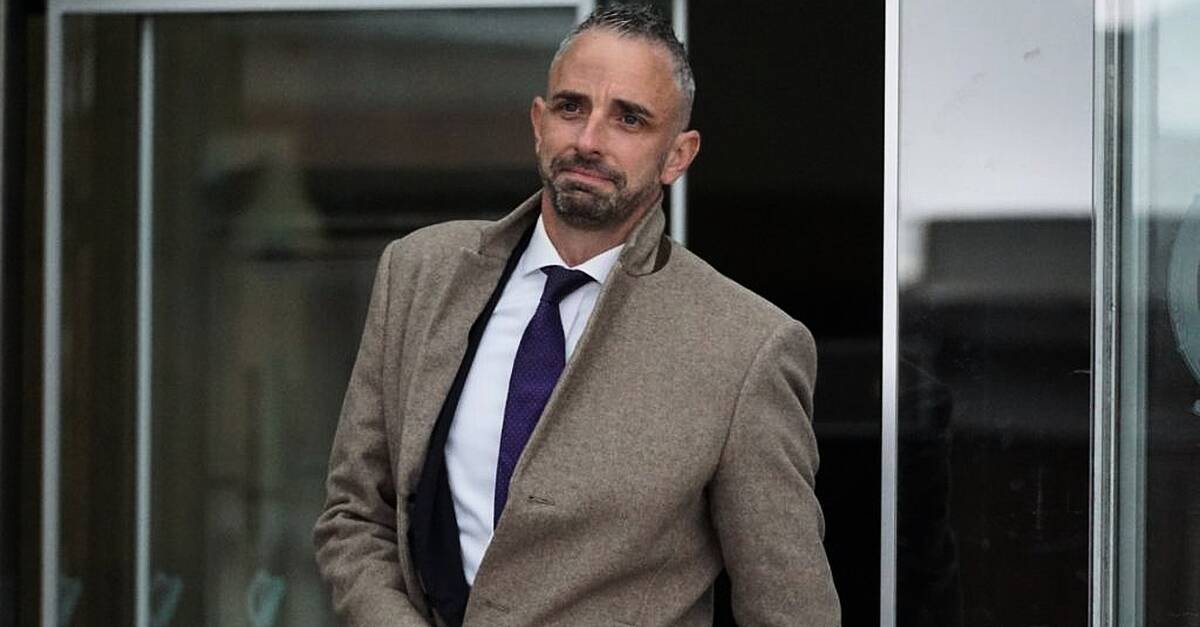 Senior garda cleared of assault on bar manager but guilty of public order offence