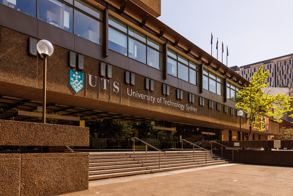 University of Technology Sydney plans to cut public health at the worst possible time - Featured Image