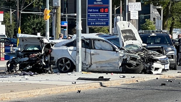 SIU investigating Scarborough crash that sent 14-year-old driver to hospital