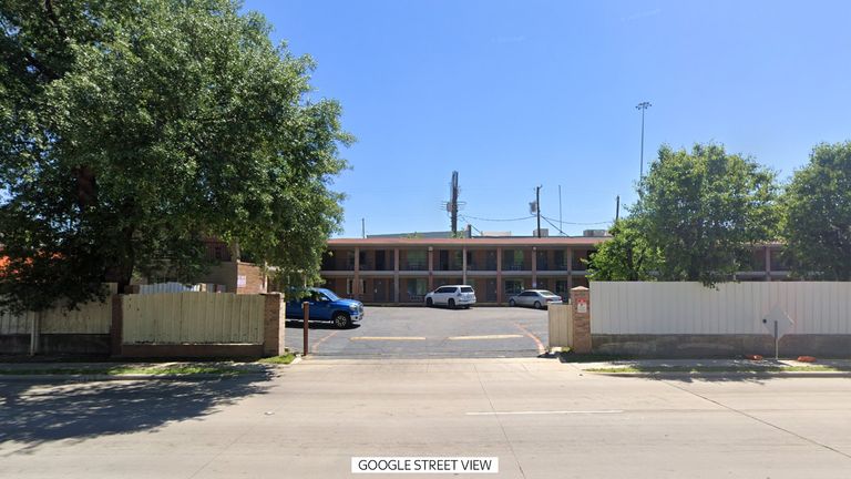 Downtown Suites motel, Dallas

