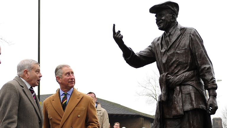 Dickie Bird and the Prince of Wales looking at Bird's statue in Barnsley in 2012. File pic: PA