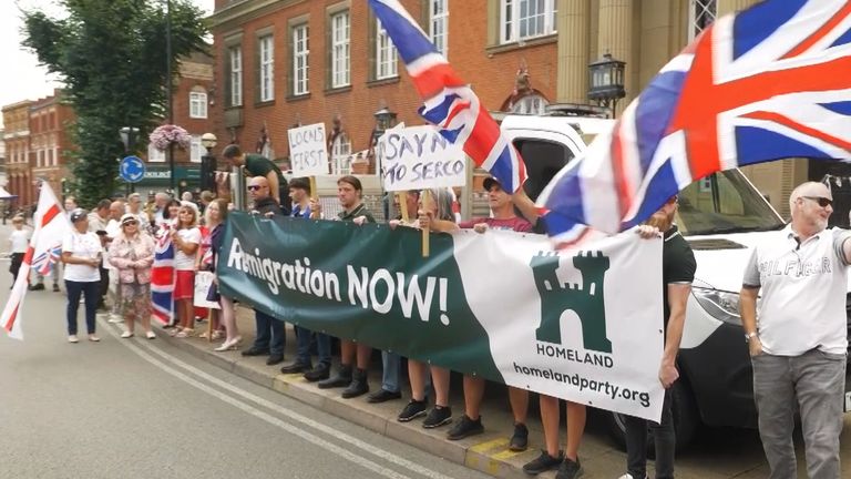 Protesters outside Nuneaton's town hall call for 'remigration'