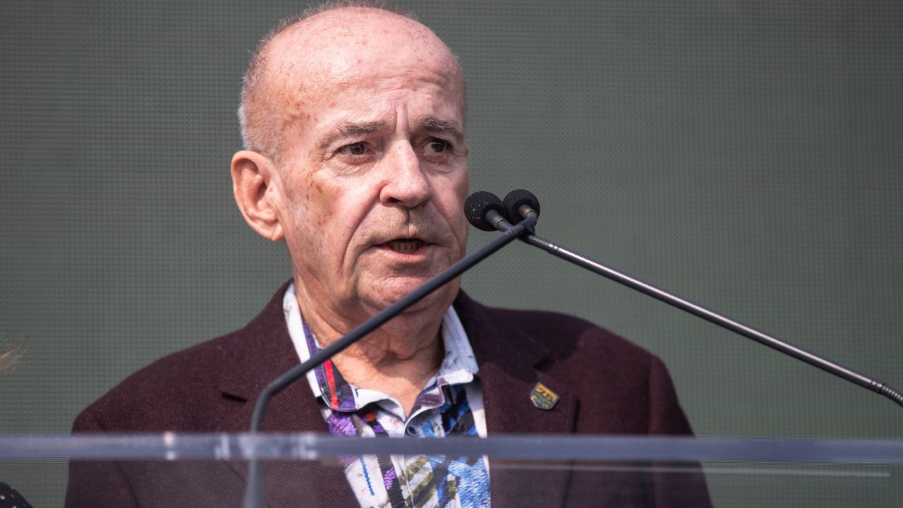 Edmonton Elks owner Larry Thompson passes away at 65