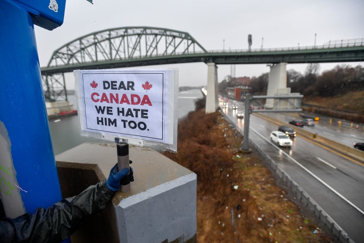Elbows Up for Canada protesters gather near The Peace Bridge border crossing in Buffalo, N.Y., Wednesday, April 2, 2025.