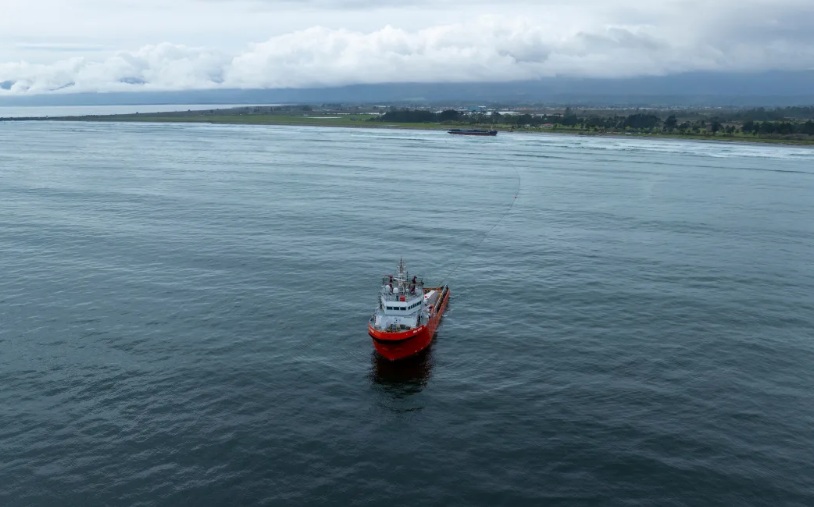 The MMA Vision tugboat had been contracted by the government as a standby tug for the Cook Strait...