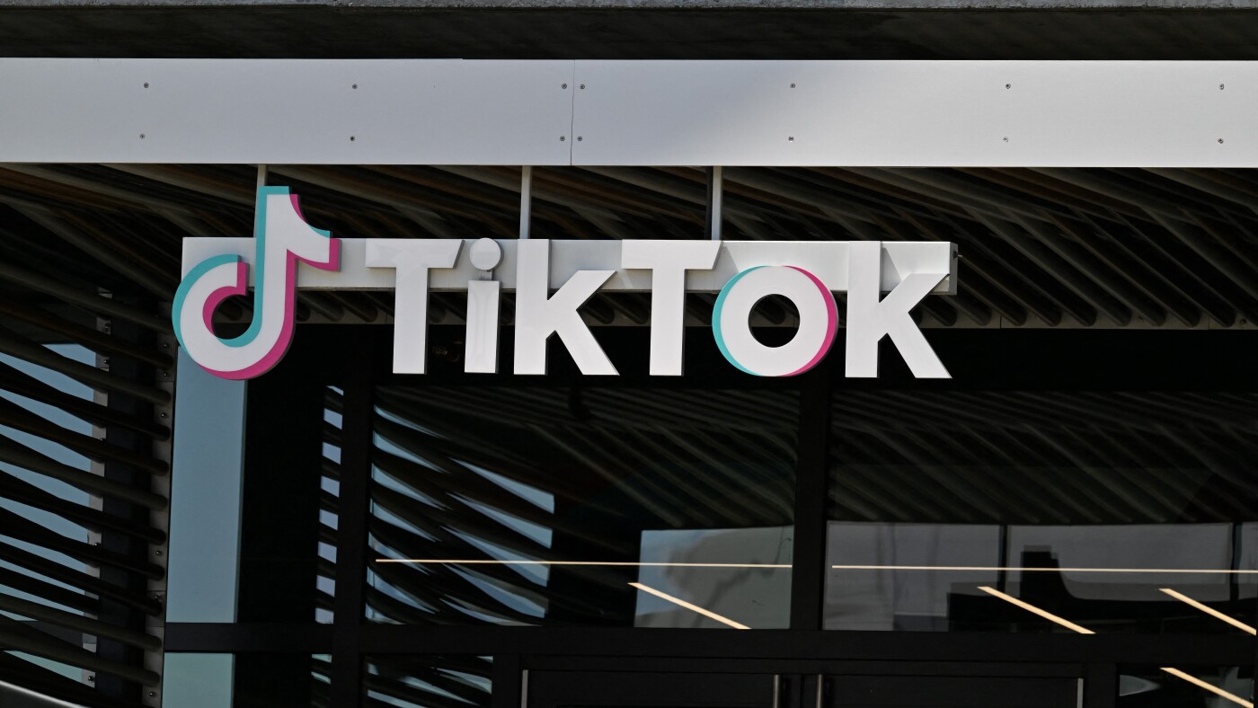 Deal for TikTok creates U.S. joint venture, and government won’t have a stake : NPR