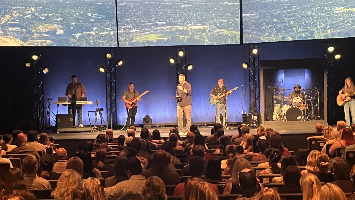 A Utah church offers healing after the Charlie Kirk killing : NPR