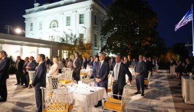 Trump hosts GOP lawmakers at paved 'Rose Garden Club'