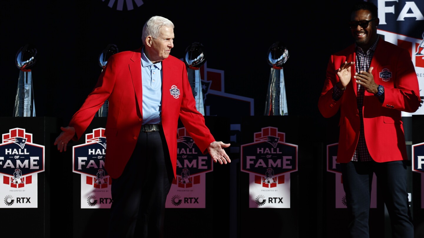 While entering Patriots HOF, Bill Parcells expresses regret for how things ended there