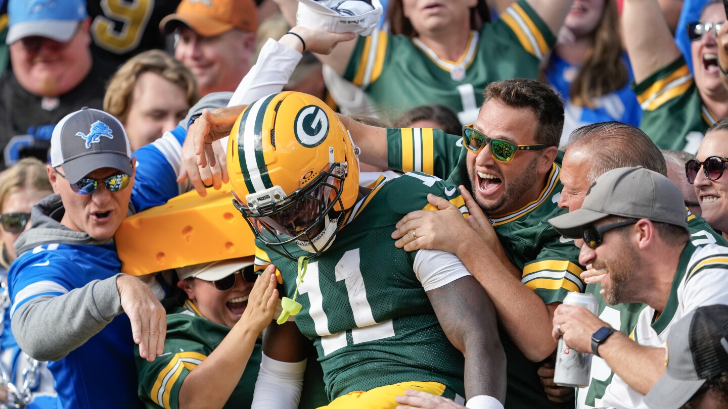 Micah Parsons, Jordan Love and the Packers dominate the Lions