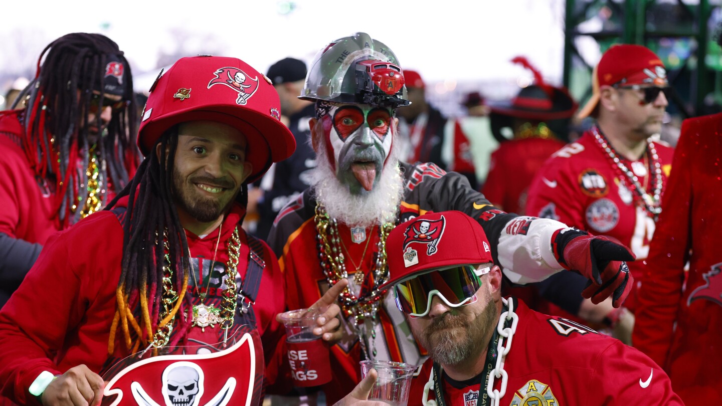 Eagles-Bucs game in Tampa isn't sold out