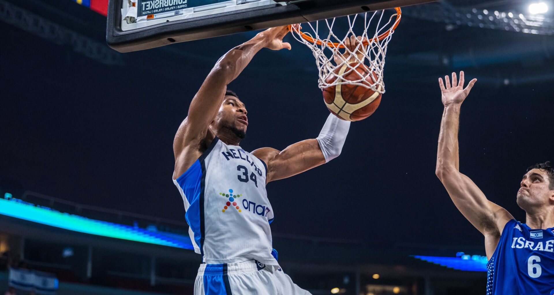 Giannis counts to 37, Greece soar to Quarter-Finals