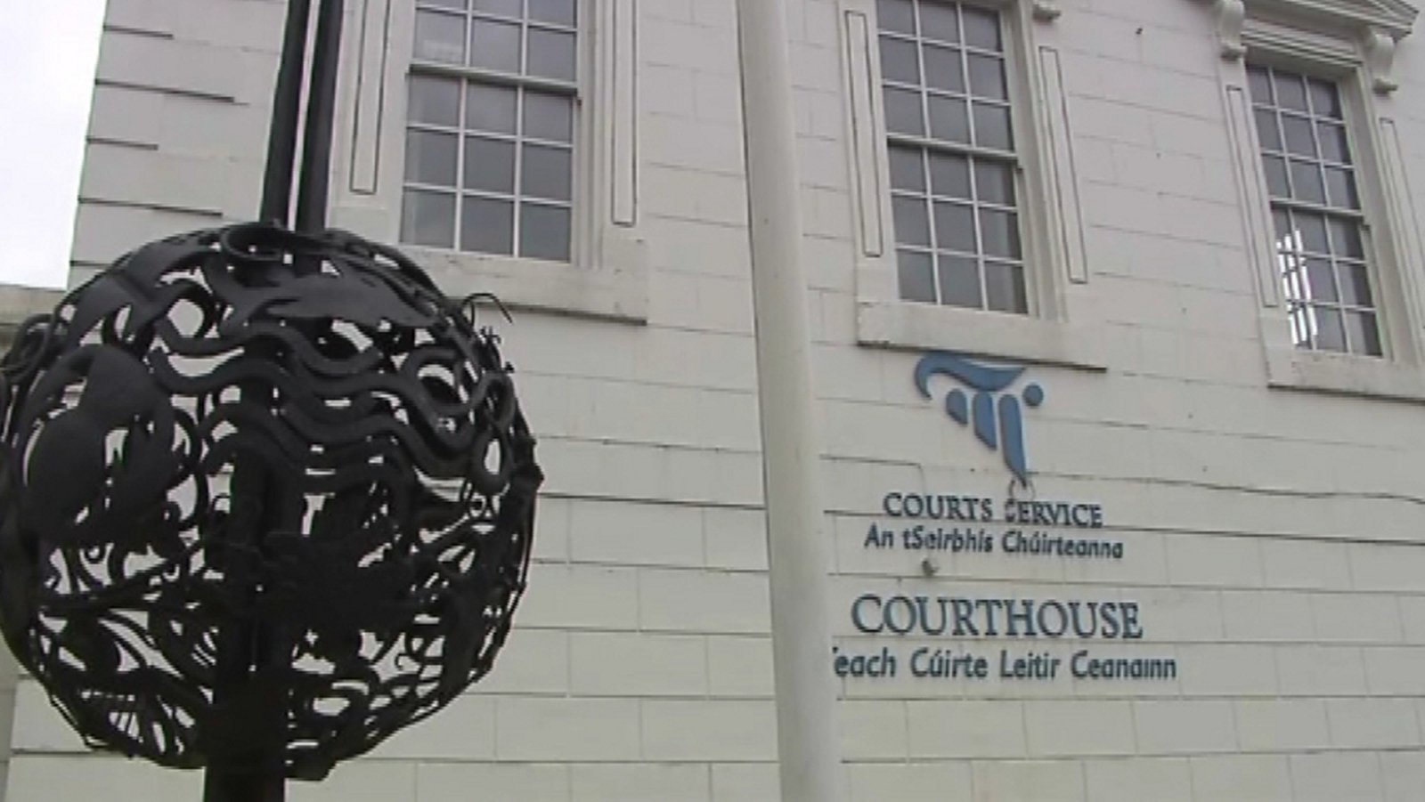 Two plead guilty to 20 charges over people trafficking