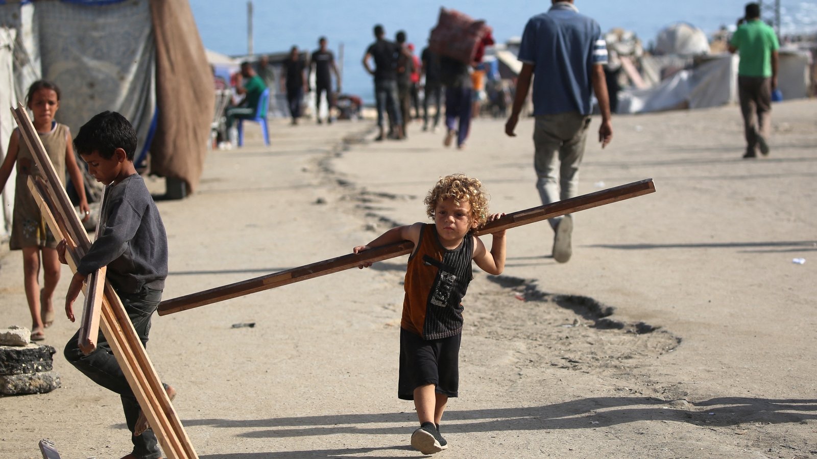 Gazans hope Trump will force end to two-year-old war