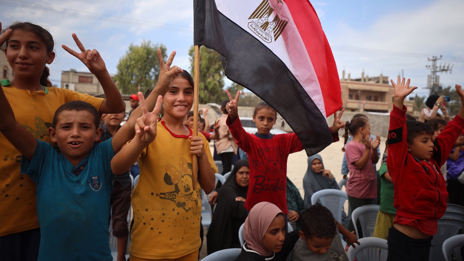 Israeli government ratifies Gaza truce deal with Hamas