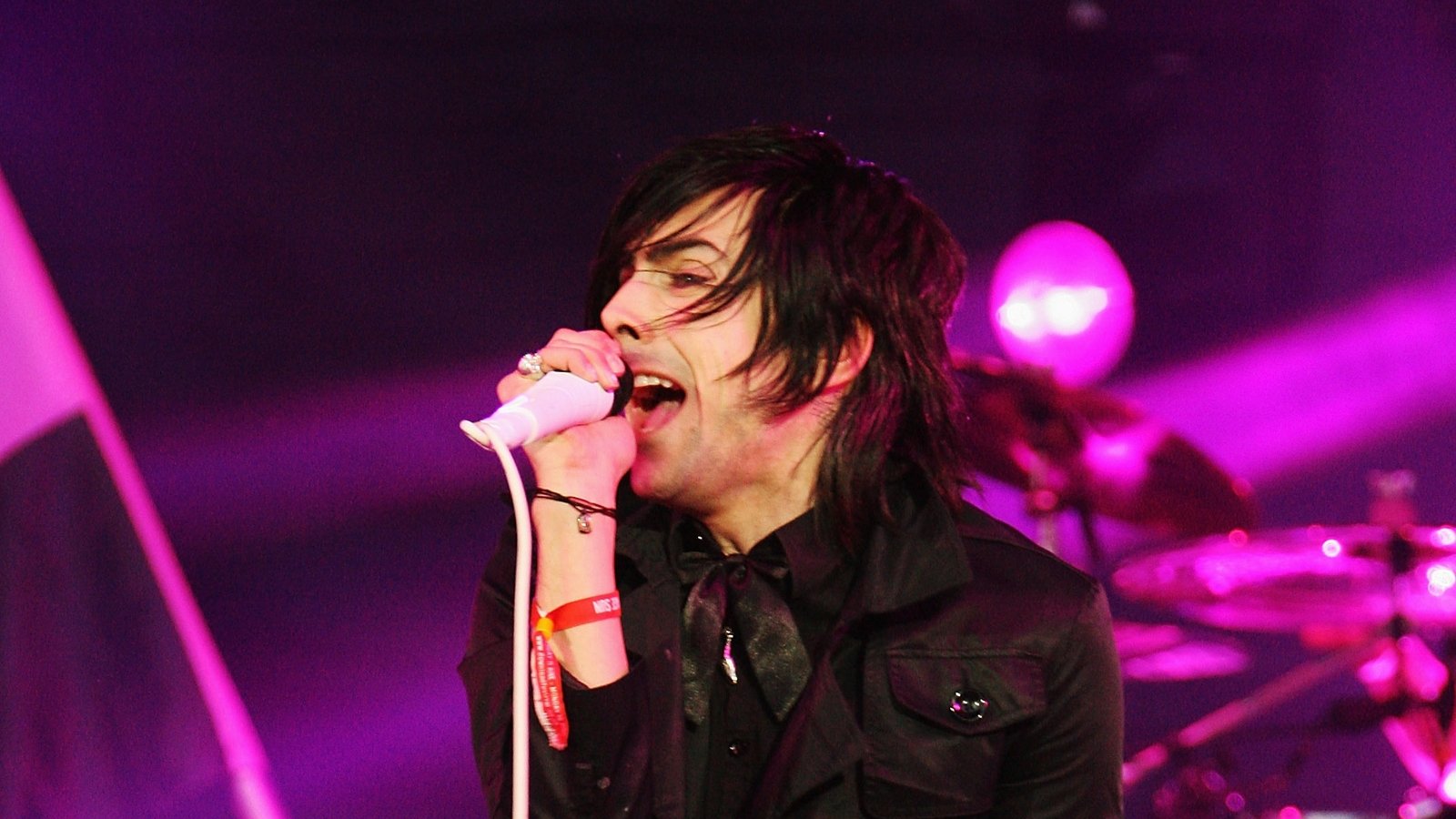 Former Lostprophets singer Ian Watkins killed in prison