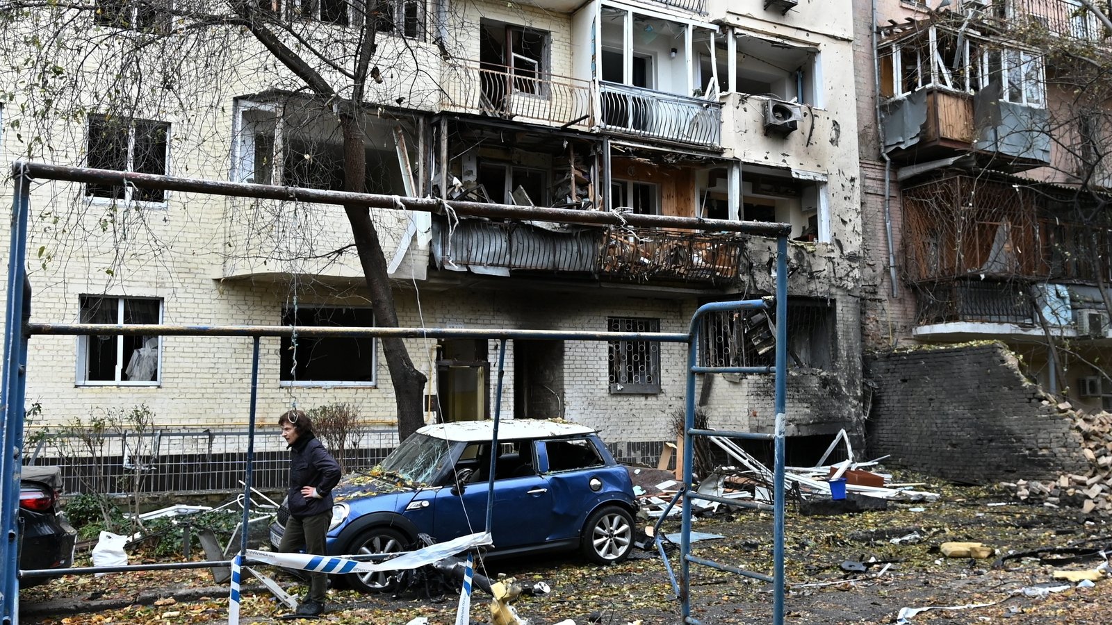 Putin vows to continue 'dialogue' with Trump