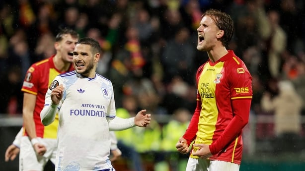 DEVENTER, NETHERLANDS - OCTOBER 23: Emiliano Buendia of Aston Villa disappointed after he missed the penalty during the UEFA Europa League match between Go Ahead Eagles v Aston Villa at the De Adelaarshorst on October 23, 2025 in Deventer Netherlands (Photo by Jeroen van den Berg/Soccrates /Getty I