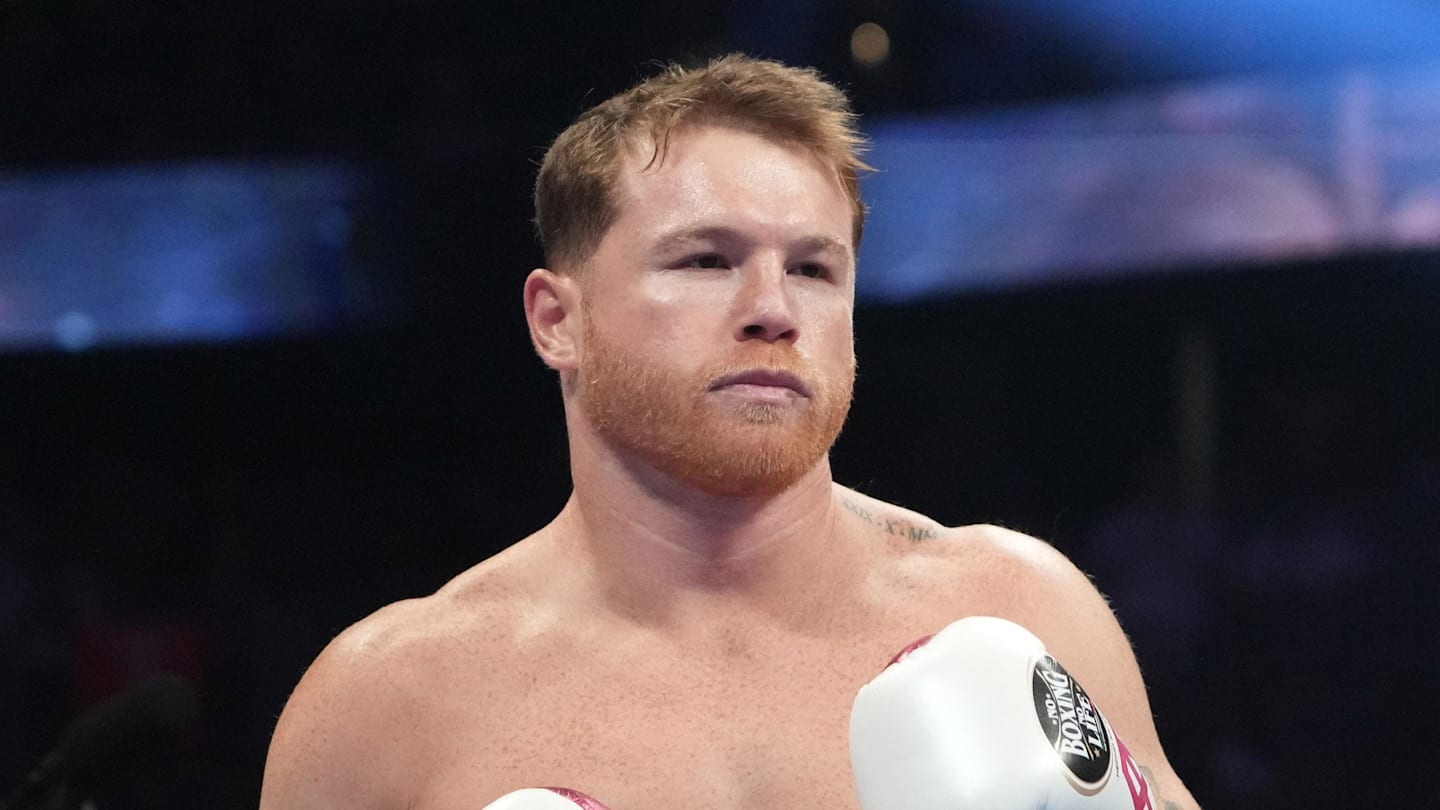 Gervonta Davis Coach Uses 3-Letter Word To Take Shot At Canelo Alvarez
