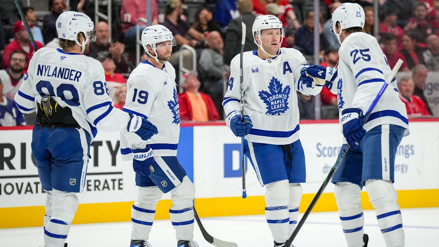 Toronto Maple Leafs v Detroit Red Wings