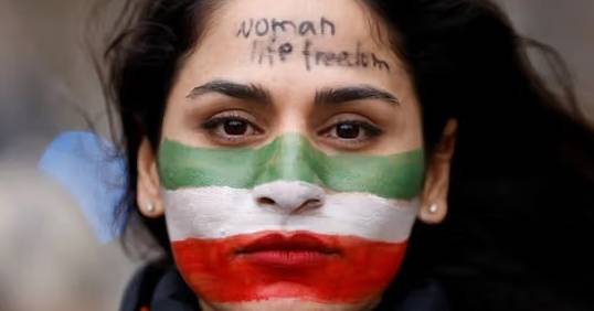 Iran rolls out 'green tick' site to woo back émigrés but risks abound