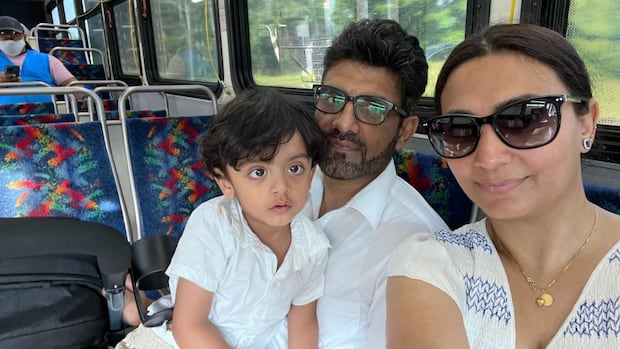 CBSA agreed to reconsider Pakistani man's case — but only sent email 5 days after he was deported