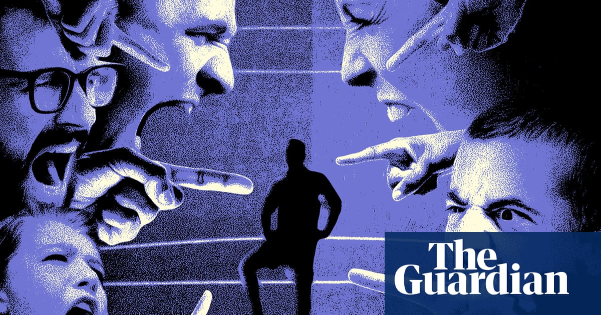 Swearing, booing and spitting: is crowd behaviour out of control? | Psychology