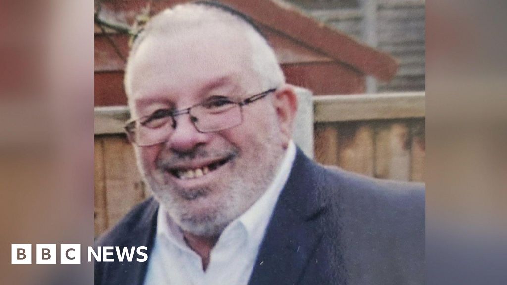Manchester synagogue attack victim Melvin Cravitz's funeral held