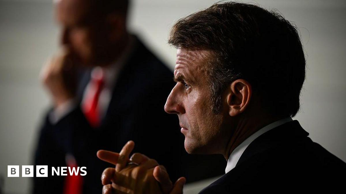 Rob Burrow (left) and Kevin Sinfield (right)