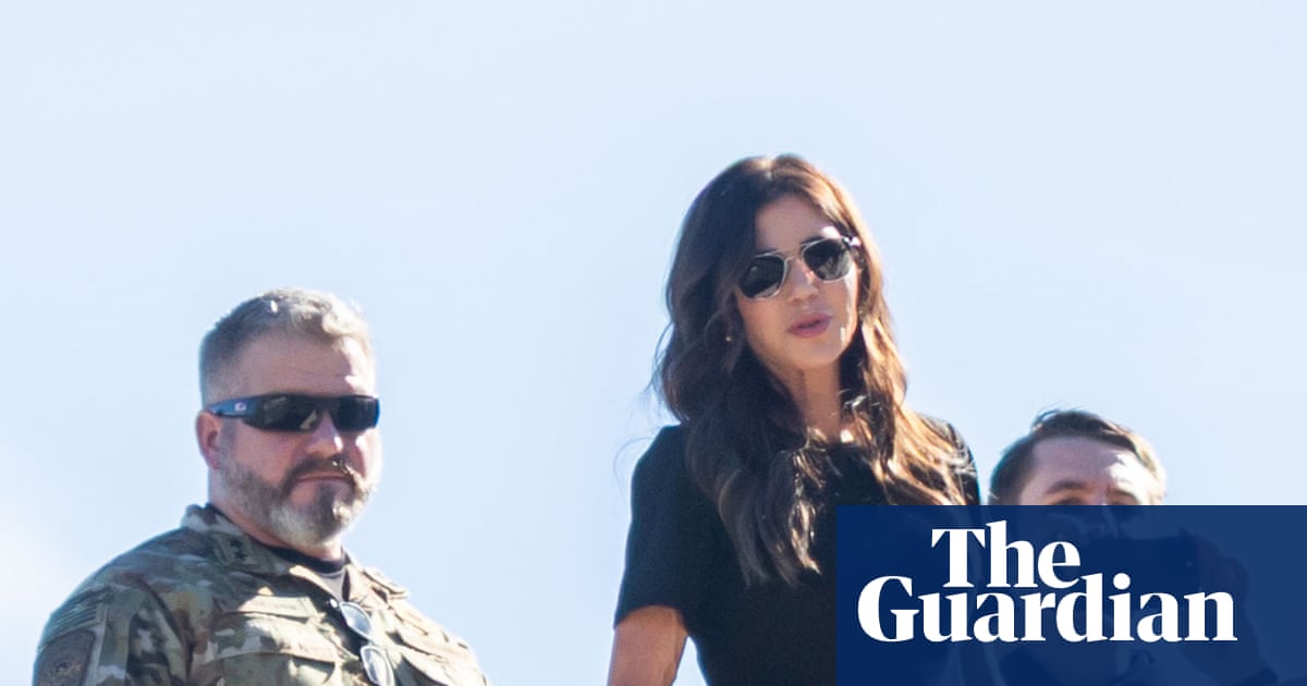 Kristi Noem tours Portland Ice facility with Maga influencers in tow | Portland