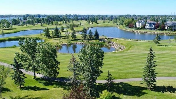 City of Chestermere buys struggling golf course for $10M