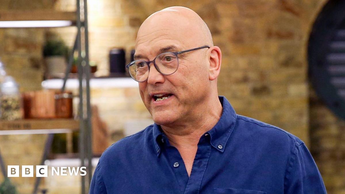 A picture of Gregg Wallace in a pink shirt