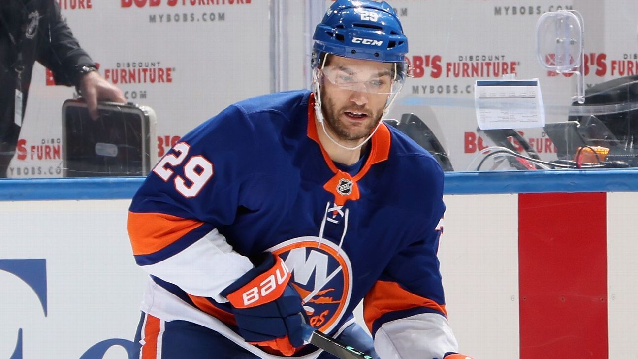 Islanders' Jonathan Drouin suspended one game for cross-checking