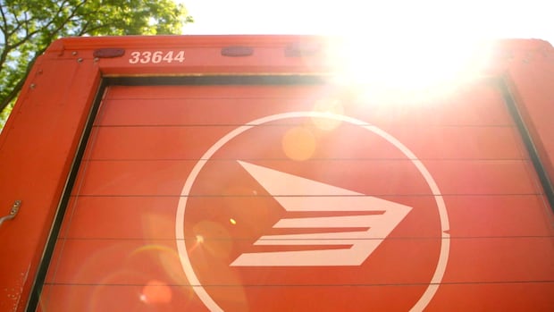 Canada Post workers will return to work, hoping Canadians take up their cause