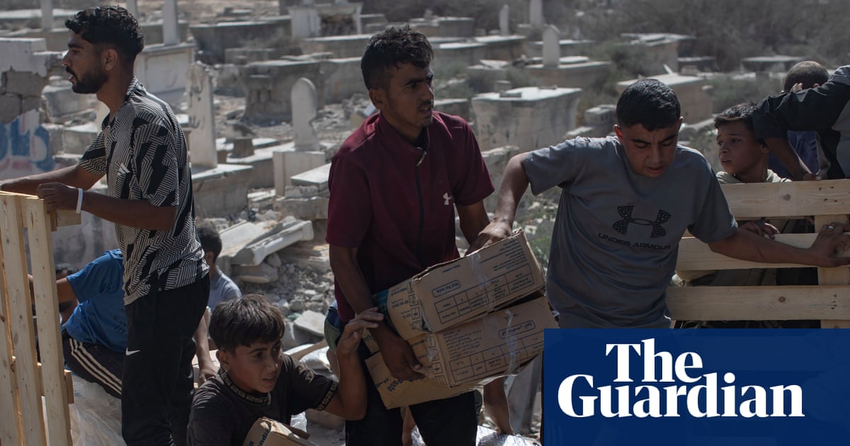 Agencies prepare to bring aid to starving people in Gaza as ceasefire appears to hold | Gaza