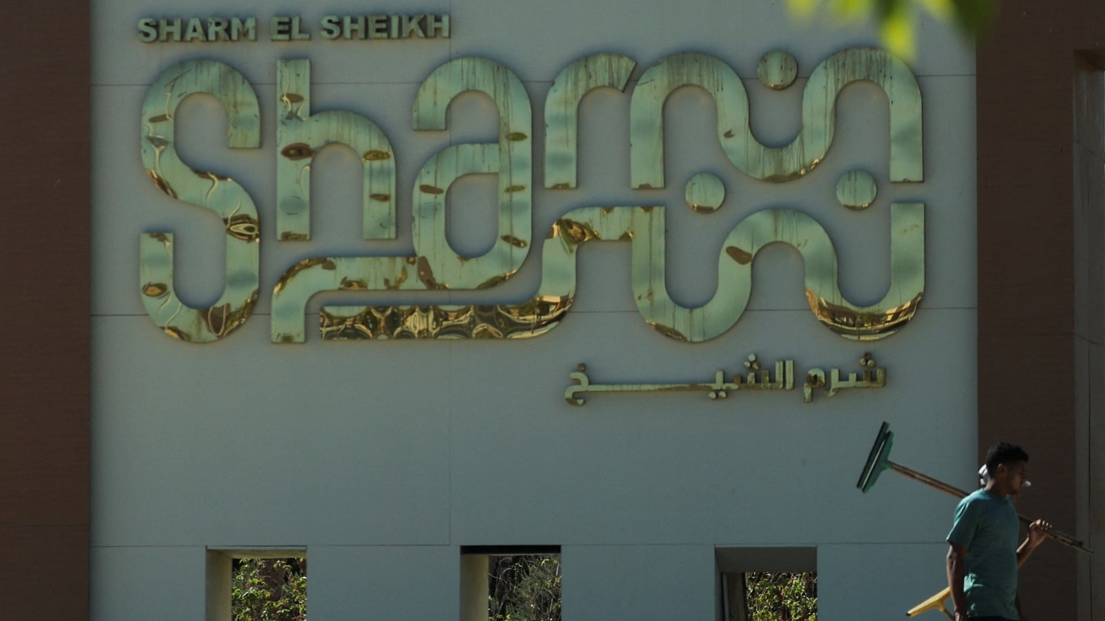 3 Qatari diplomats headed to Gaza ceasefire summit in Egypt killed in car crash