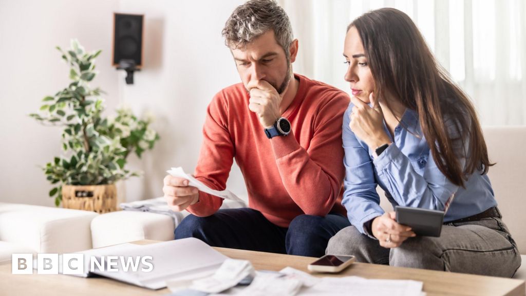 Mortgage rates creep back up as lenders show caution