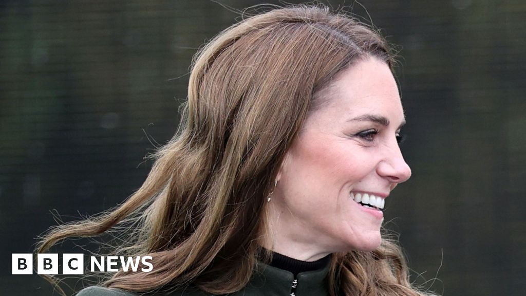 Royal couple meet young firefighters in NI