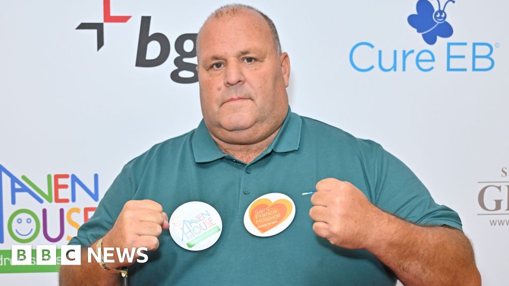 British social media star detained in Australia over visa