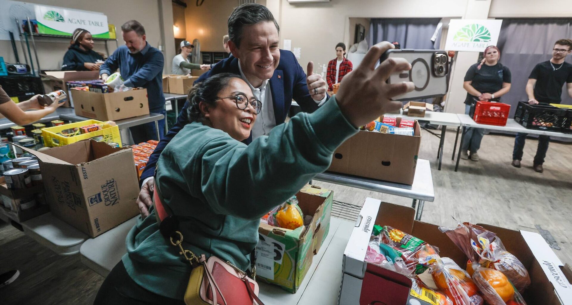 Poilievre helps out at city food bank, slams Liberals on inflation – Winnipeg Free Press