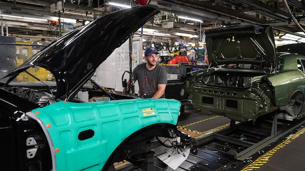 Ottawa threatens Stellantis with legal action over Brampton plant reversal