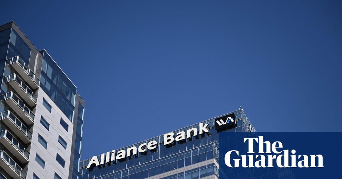 US regional bank stocks fall amid Wall Street concern over credit markets | Banking